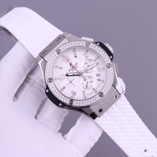 ウブロコピー時計背面デザイン